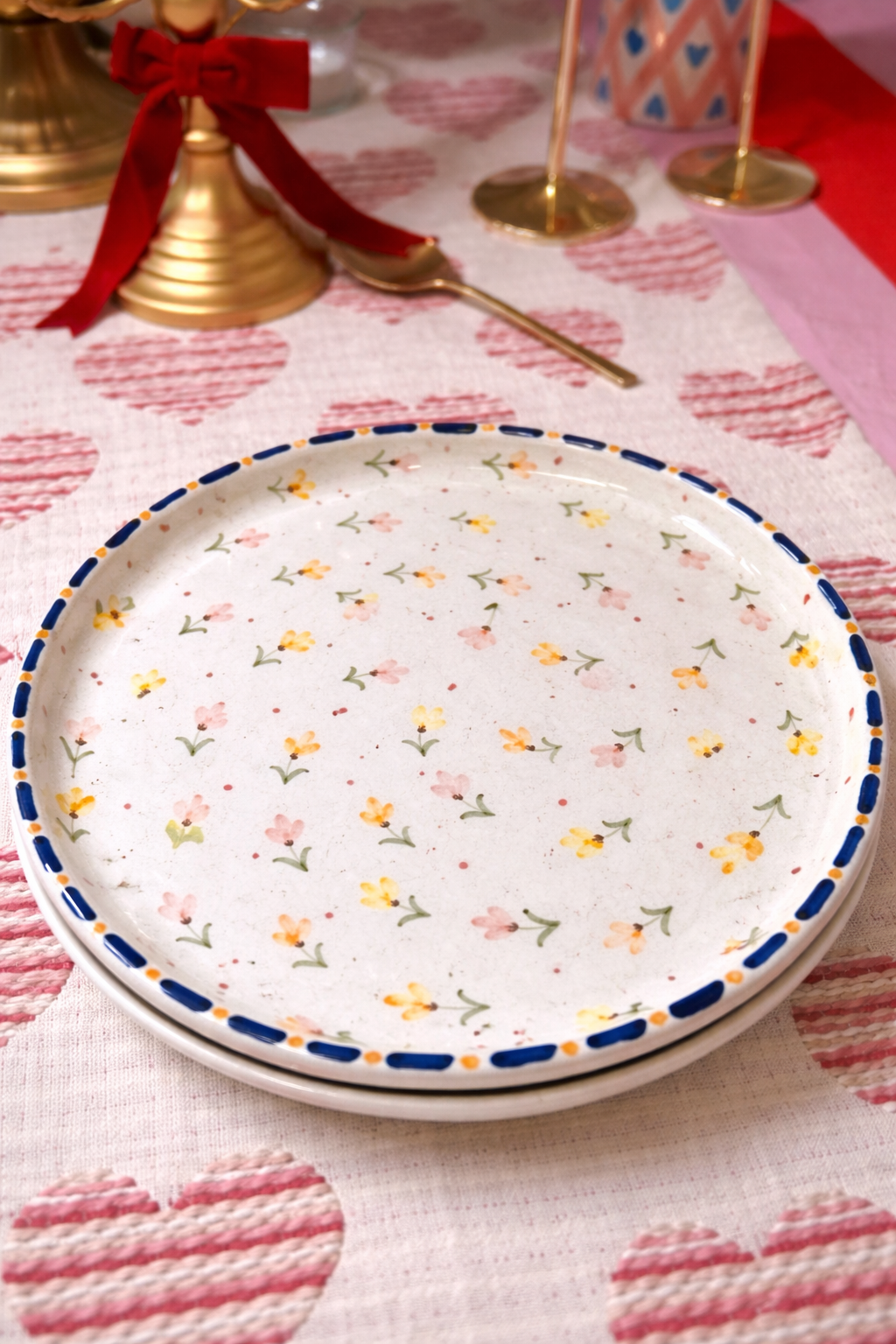 Daisy Hand-Painted Flower Dinner Plate Set of 4 | 10.5” Ceramic Serving Plate | Elegant Everyday Tableware